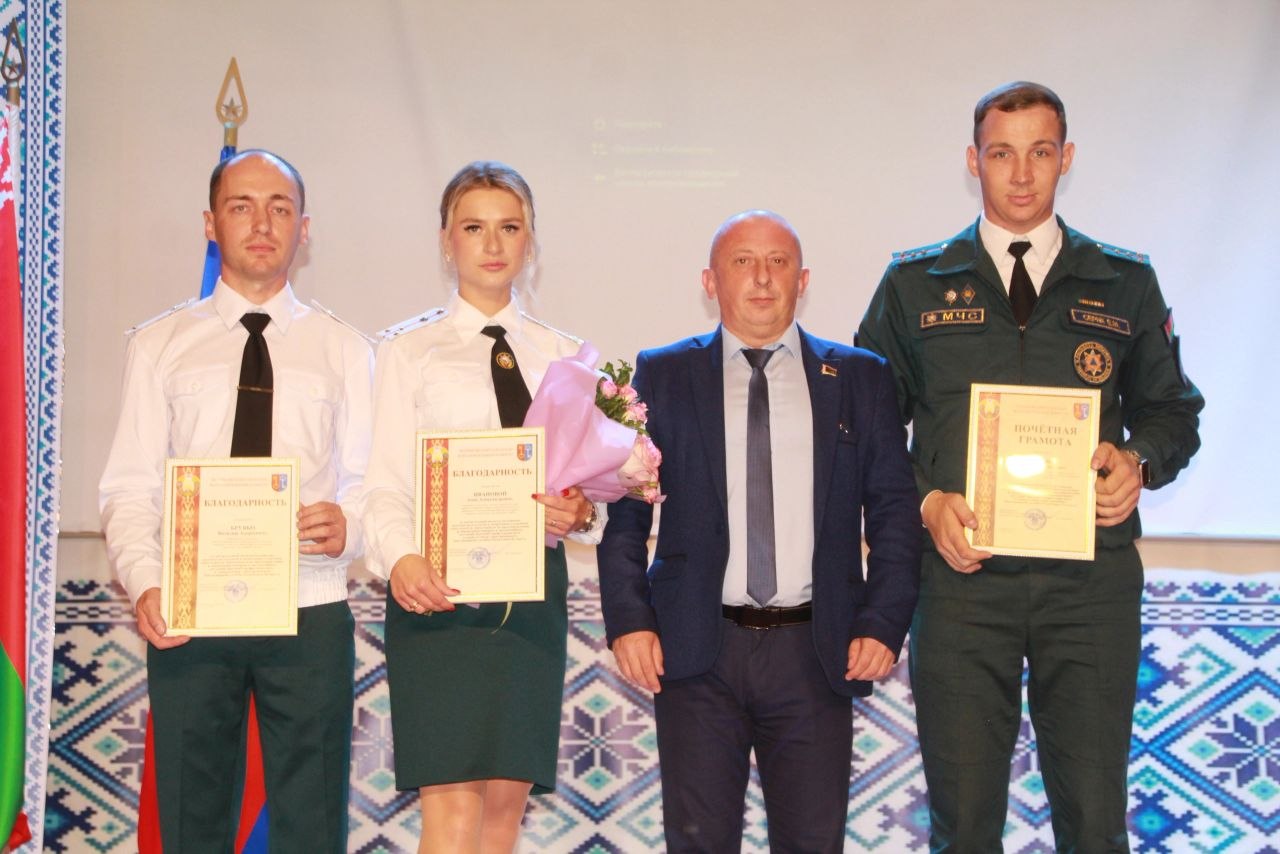 Гераізм як штодзённая праца: у раёне ўшанавалі ахоўнікаў спакою і жыцця 