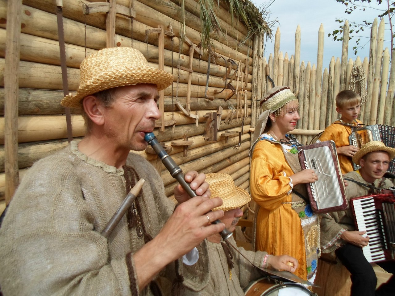 Чым здзіўляў фестываль у 2012 годзе