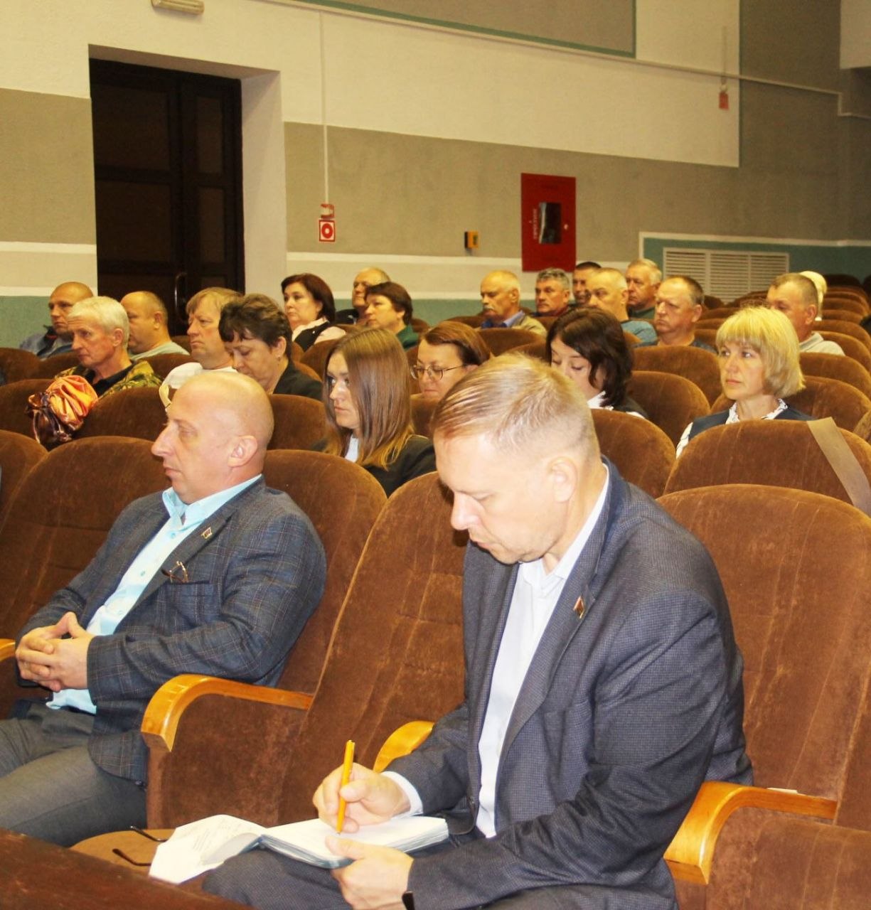 Сход народнага апалчэння прайшоў у раённым Доме культуры