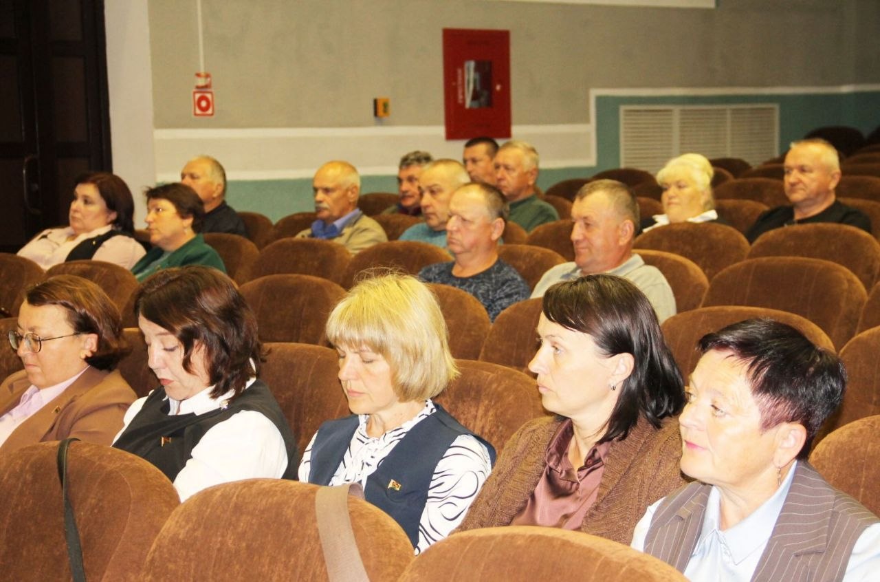Сход народнага апалчэння прайшоў у раённым Доме культуры