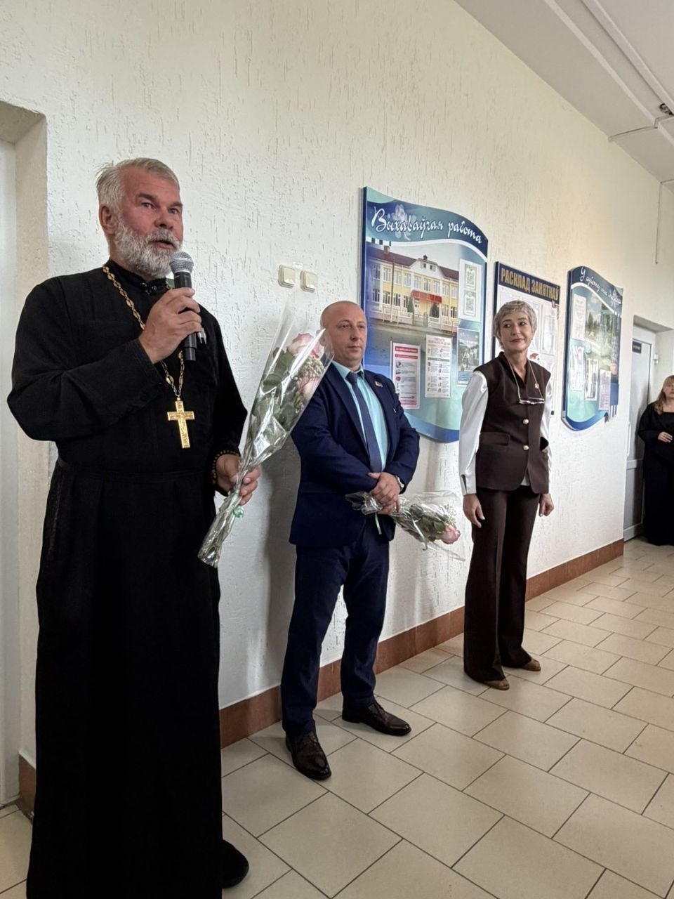 Урачыстая лінейка ў Курыціцкай сярэдняй школе