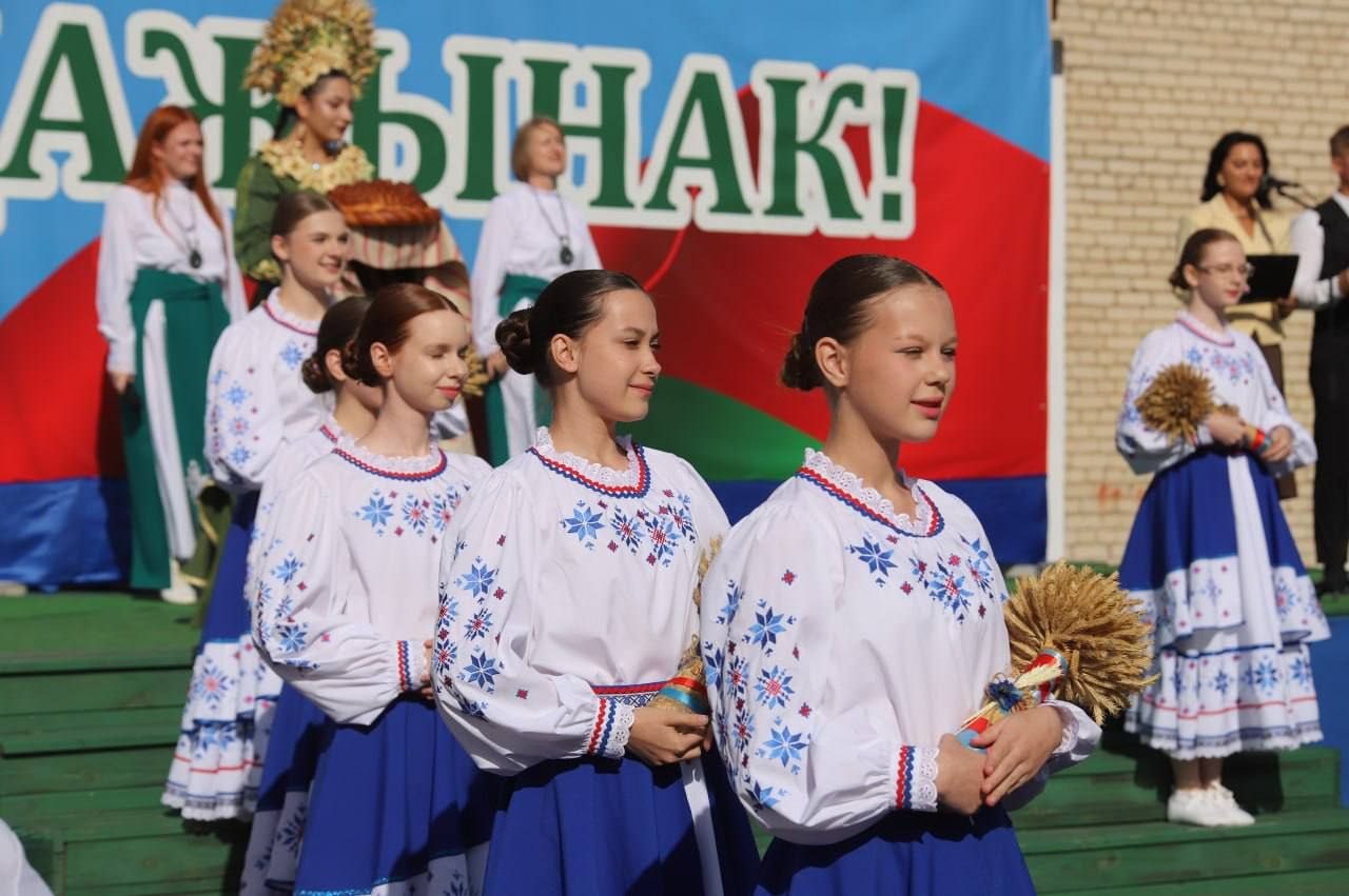 Свята працы, прыгажосці і хлеба!