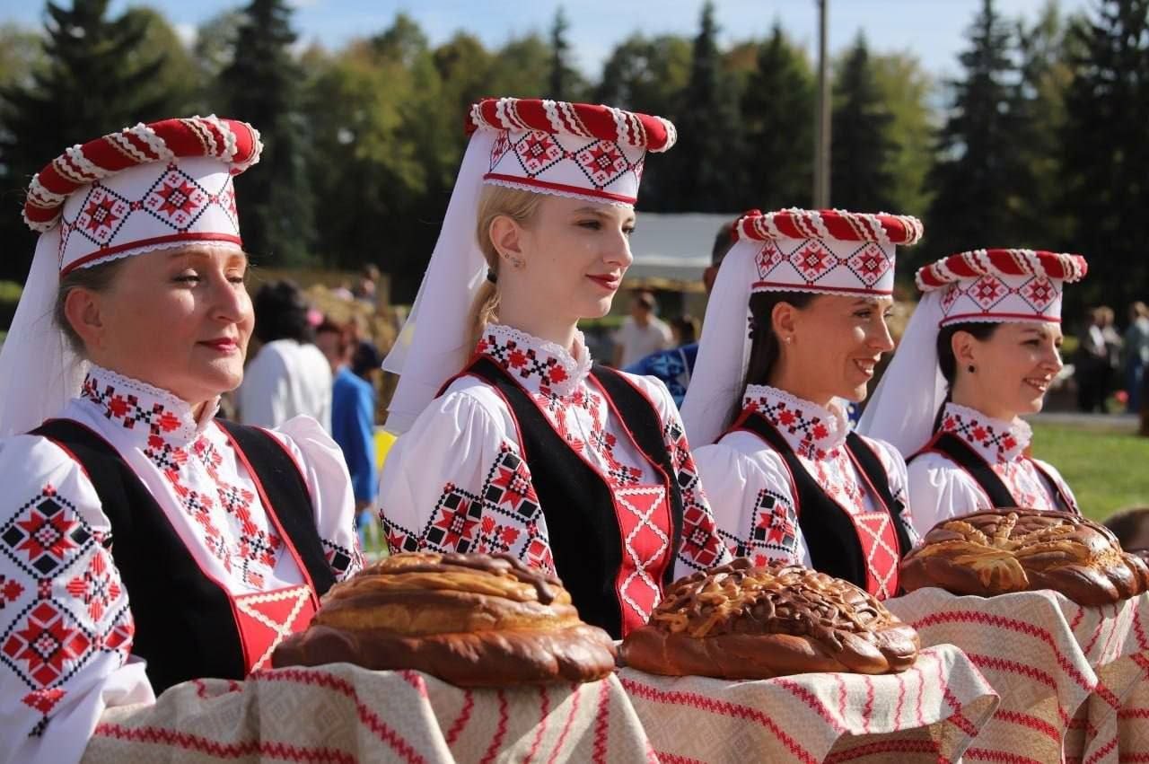 Свята працы, прыгажосці і хлеба!