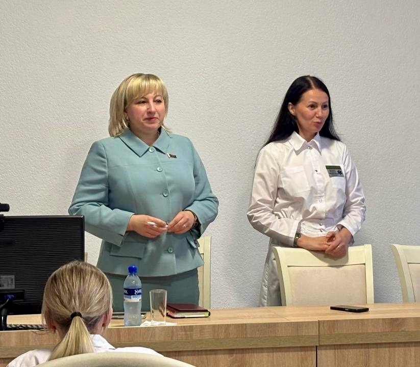 Светлана Сенько встретилась с молодыми медицинскими работниками Петриковщины