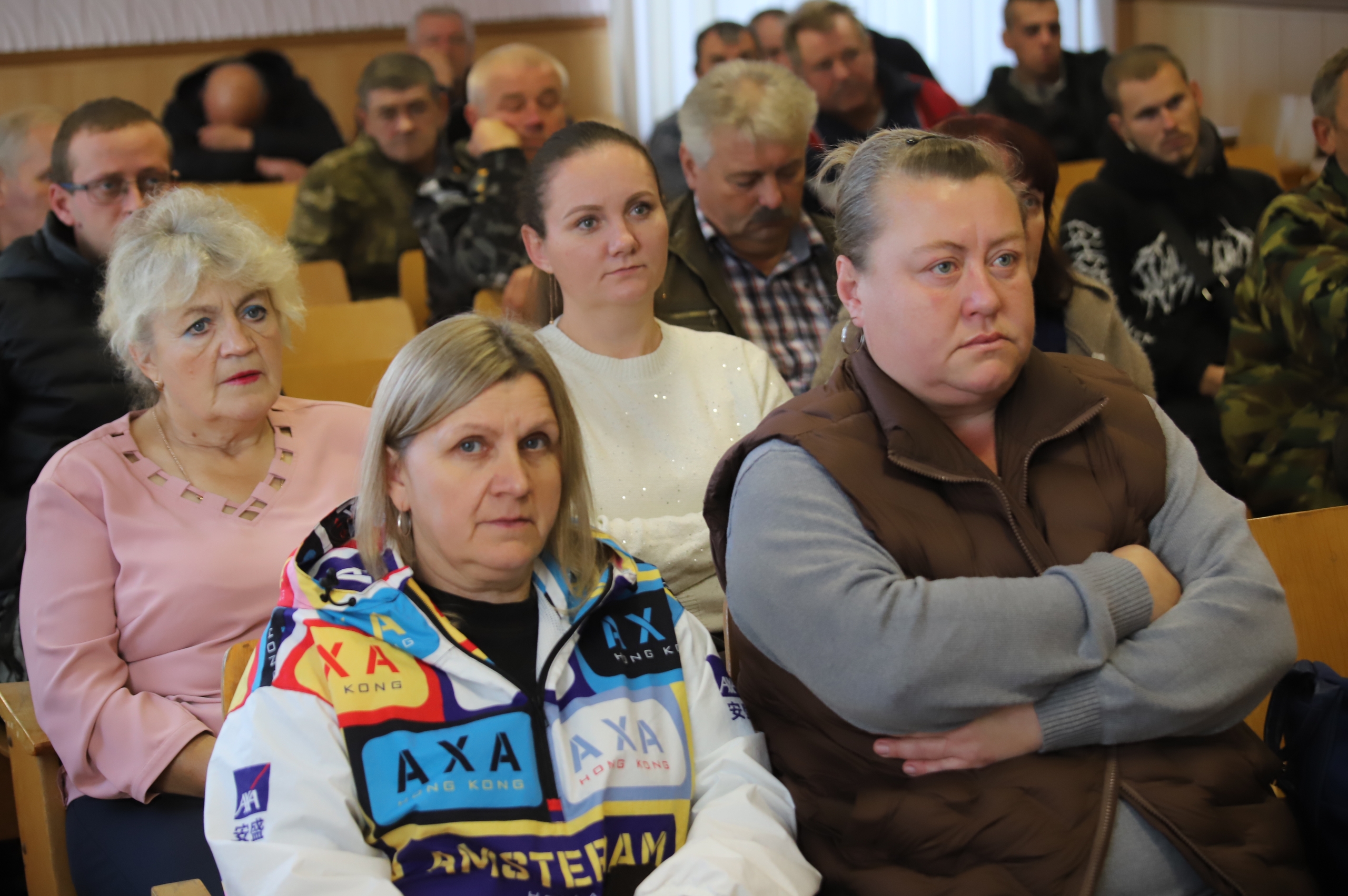Встреча с депутатом:  Светлана Сенько пообщалась с работниками Петриковского ПМС