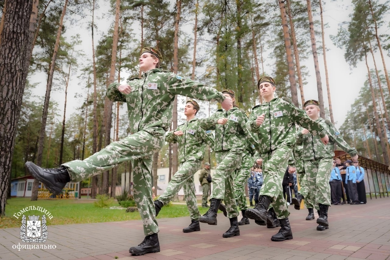Петриковский район на областном слёте юных друзей милиции