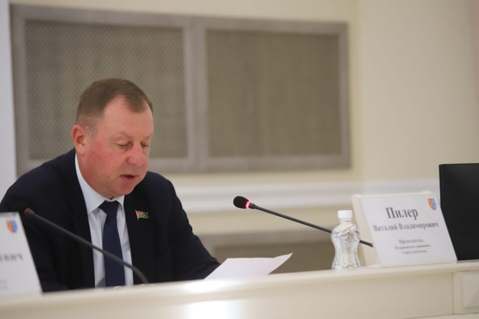 Дваццаць другая сесія Петрыкаўскага раённага Савета дэпутатаў: асноўныя вынікі і рашэнні
