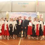 А мелодыя вальса струменіцца…