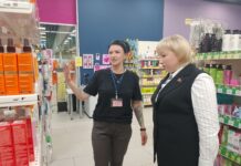 Святлана Сянько наведала крамы города Петрыкава розных форм уласнасці