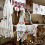 У Петрыкаўскім гісторыка-краязнаўчым музеі прадстаўлена аўтэнтычная этнаграфічная выстава «Таямніцы бабулінай скрыні»