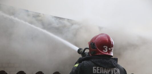 Пожар в д. Рубча: неосторожность при курении привела к возгоранию