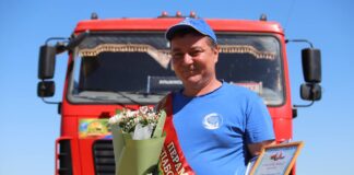 Сяргей Мацэгуда першым у раёне адвёз 1000 тон збожжа
