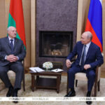 Лукашенко на встрече с Путиным позитивно оценил совместную работу правительств Беларуси и России