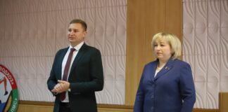 Встреча с депутатом: Светлана Сенько пообщалась с работниками Петриковского ПМС