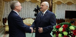 Лукашенко предложил возродить практику по закреплению за Беларусью ряда российских городов и регионов