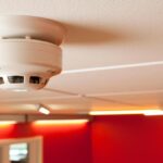 Отремонтировать пожарную сигнализацию в двух домах культуры пытался предприниматель, у которого отсутствовала необходимая лицензия